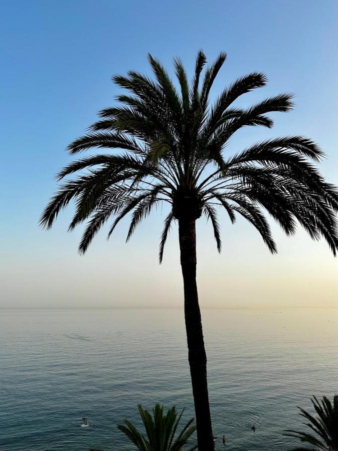 Marbella Beachfront Apartment Exterior foto